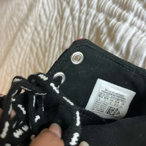 CONVERSE x BATMAN x CHUCK TAYLOR ALL STAR SNEAKERS Unisex Women’s 7 Men’s 5 - Picture 8 of 8